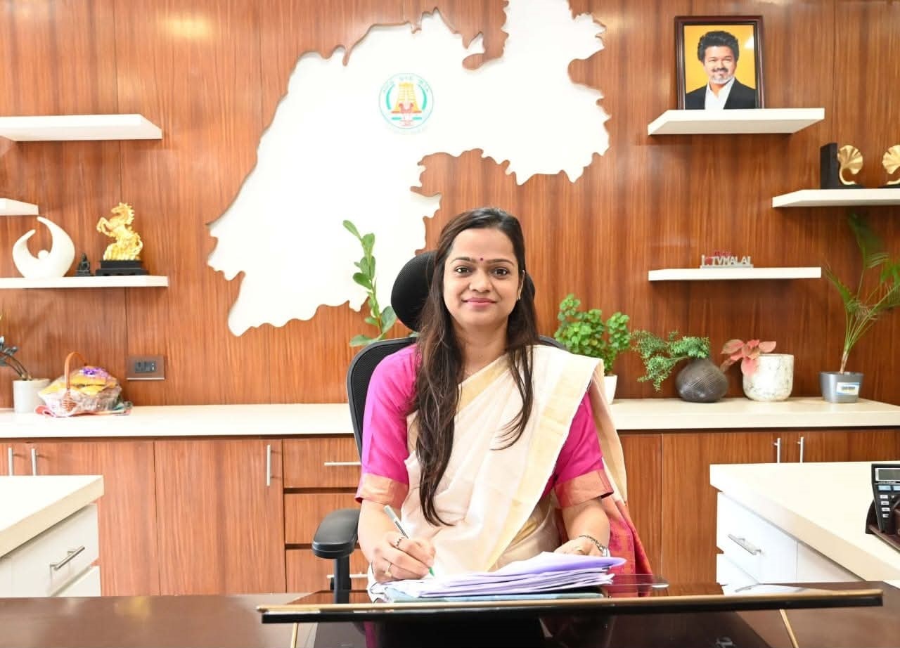 திருவண்ணாமலை மாவட்ட ஆட்சித்தலைவராக திருமதி வந்தனா கார்க் பொறுப்பேற்பு